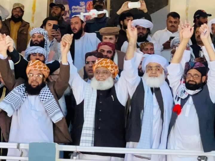 یہویوں کو بتانا چاہتا ہوں ہم نے پاکستان میں  ان کے ایجنٹ کو شکست دے دی ہے: مولانا فضل الرحمن