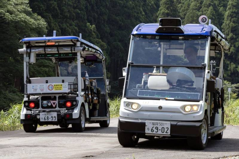 پارکنگ میں  حادثہ، جاپان  کا بغیر ڈرائیور گاڑی کا پائلٹ پراجیکٹ معطل