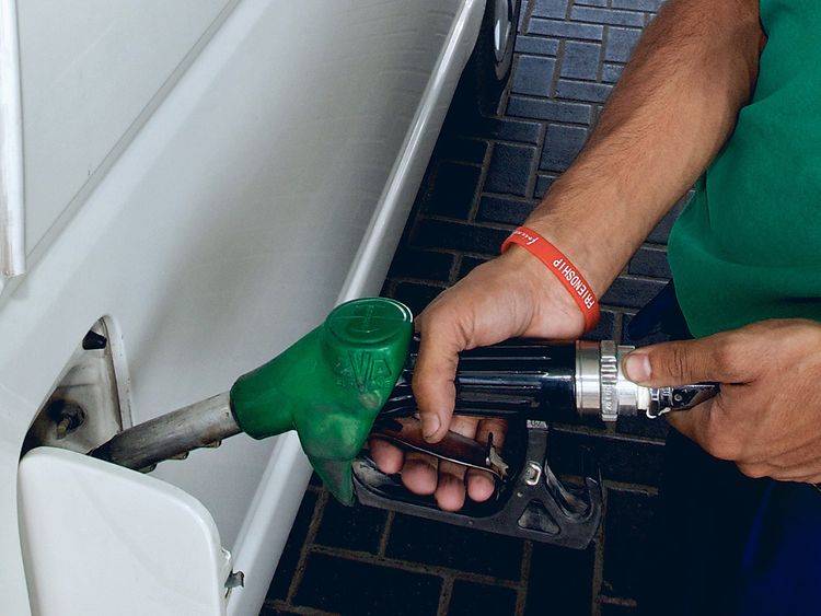 امارات : پٹرول اور ڈیزل کی نئی قیمتوں کا اعلان کردیا گیا