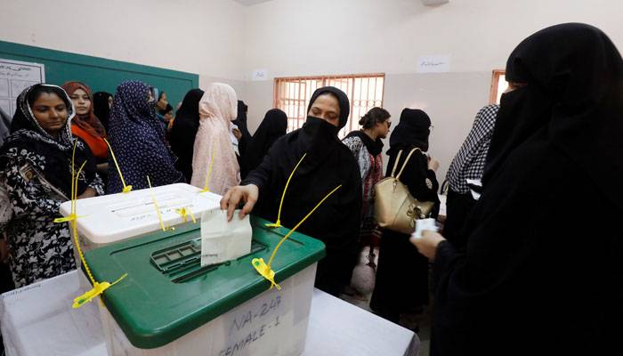 ڈیڈ لاک ختم،11 نہیں 8 فروری2024 کو ملک میں عام انتخابات کرانے پر اتفاق