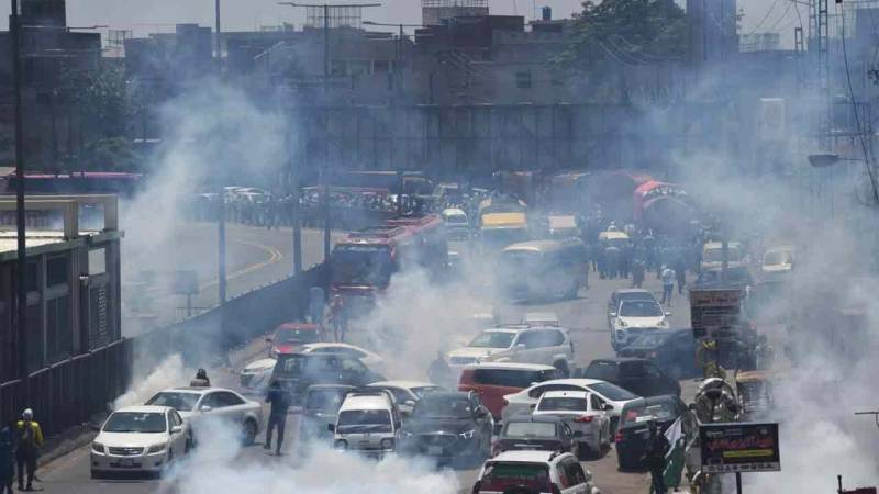  فضائی آلودگی، ایک ہفتے کیلئے گاڑیوں کے استعمال پر پابندی لگادی گئی 