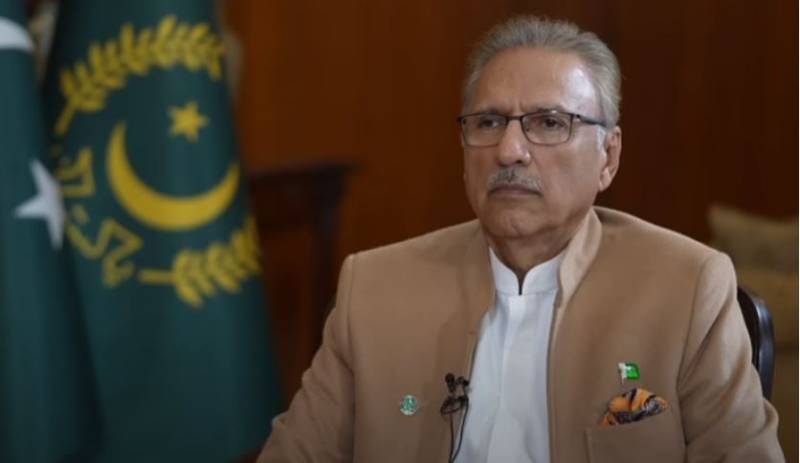 نوازشریف وزیر اعظم منتخب ہو کر آئے تو حلف لینے کی ذمہ داری پوری کروں گا: صدر علوی