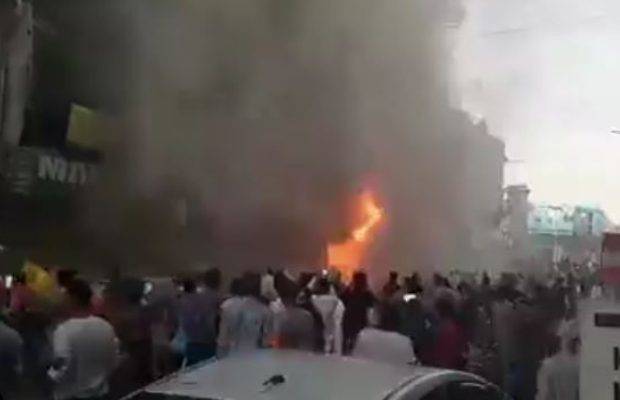 کراچی، شاپنگ سینٹر میں آتشزدگی، درجنوں دکانیں جل کر راکھ، 11 افرادجاں بحق متعدد کی حالت ناساز