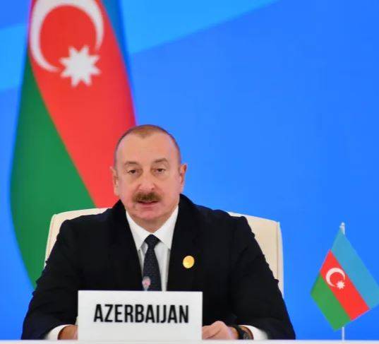 آذربائیجان ،قبل از وقت صدارتی انتخابات کروانے کا حکم نامہ جاری 