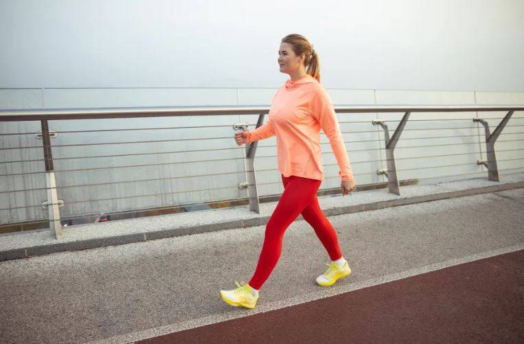 ورزش کی عادت  خواتین کو کینسرجیسی مہلک بیماری سے بچائے، ماہرین صحت کا انکشاف