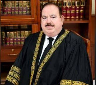 سمجھ نہیں آتی لوگ الیکشن میں کیوں التوا چاہتے ہیں ؟ ایک شخص کو ریلیف دینے کیلئے انتخابی عمل متاثر نہیں کیا جاسکتا: چیف جسٹس سردار طارق