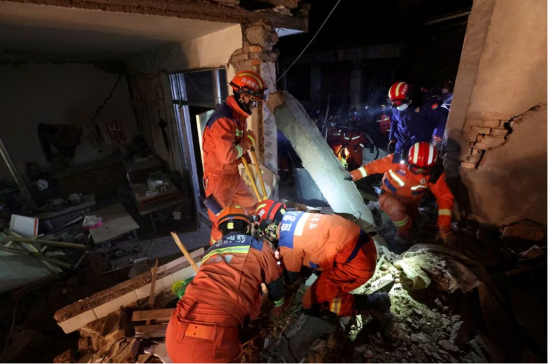 شمال مغربی صوبوں میں زلزلہ، شدت 6.2 ریکارڈ، 116 افراد ہلاک