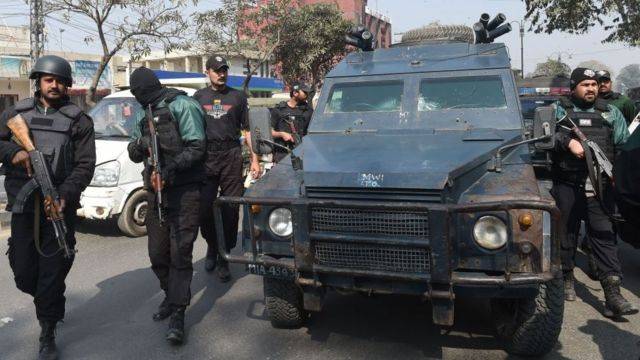  چنیوٹ:  آئی ایس آئی فیصل آباد  آفس  پر حملے میں ملوث دہشتگرد پولیس مقابلے میں ہلاک