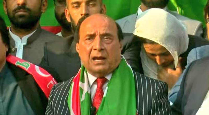 بلے کا نشان ملے یا نہ ملے تحریک انصاف الیکشن لڑے گی، سارے مل کر بھی پی ٹی آئی کا مقابلہ نہیں کر سکتے: لطیف کھوسہ