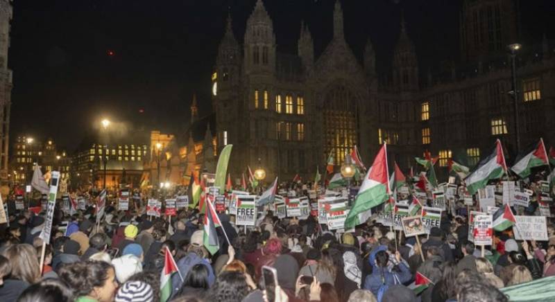 غزہ میں اسرائیل کی بربریت کے خلاف دنیا بھر میں مظاہرے ،غزہ میں جنگ بندی کا مطالبہ