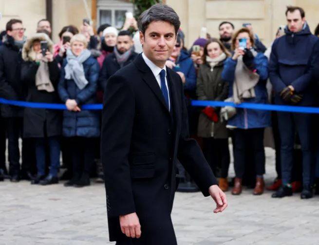  فرانس میں پہلی بار ہم جنس پرست وزیر اعظم مقرر