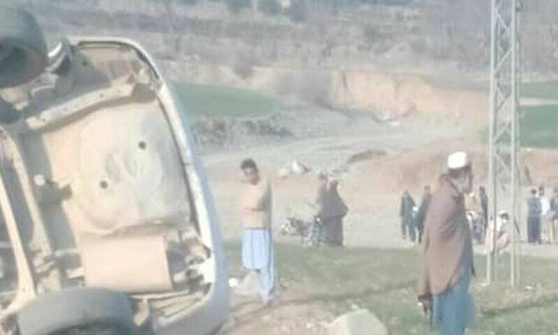 باجوڑ قبائلی رہنما کی گاڑی پر بم دھماکہ، 2 افراد زخمی