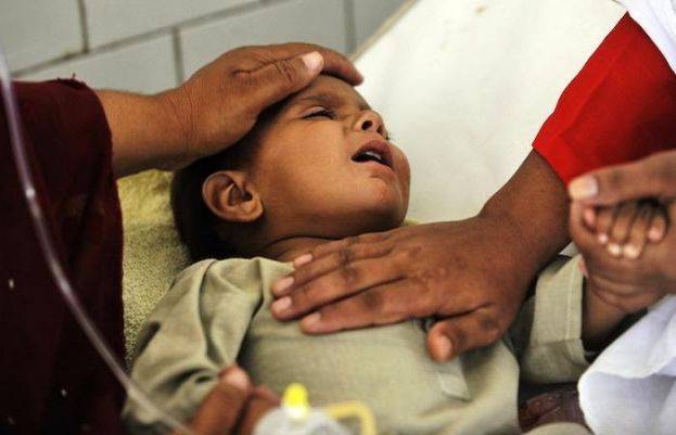 لاہور میں 30 دن کے دوران 42 بچے نمونیا سے دم توڑ گئے:محکمہ صحت