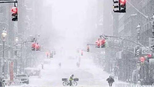  امریکہ اور کینیڈا میں برفباری  سے معمولات زندگی متاثر،بڑے پیمانے پر ہلاکتیں 