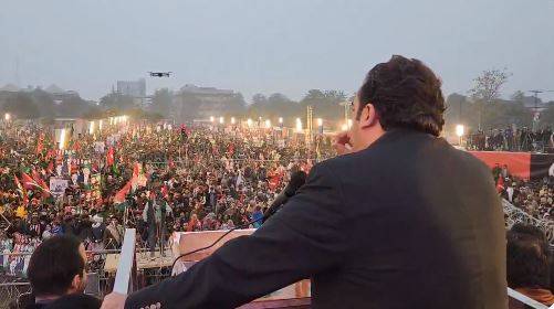 پاکستان کو طاہر القادری جیسے سیاستدانوں کی ضرورت ہے، پی ٹی آئی کارکن اپنے امیدواروں کی بجائے پیپلز پارٹی کو ووٹ دیں: بلاول بھٹو