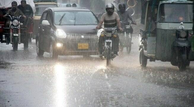 لاہور اور پنجاب کے بیشتر اضلاع میں آج سے 4 فروری تک بارشوں کا امکان 