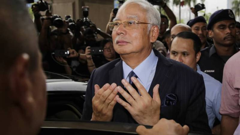  ملائیشیا, سابق وزیر اعظم کی سزا اور جرمانہ نصف کردیا گیا