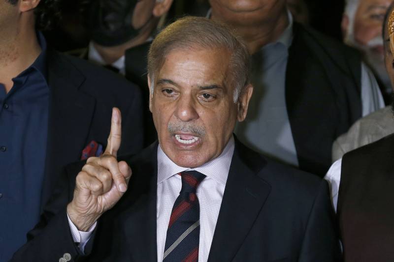 پیسے بانٹ کر ووٹ مانگنا ووٹ کی بدترین توہین ہے،  میرے مہربان نے مناظرے کا چیلنج دیا تھا کل کراچی کی سڑکوں پر موازنہ ہوگیا: شہباز شریف
