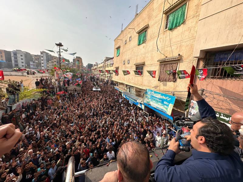 عوام کسی آزاد امیدوار کو ووٹ نہ دیں ، مقابلہ پی پی اور ن لیگ کا ہے، ایک بار موقع دیں کراچی کا نقشہ بدل دوں گا: بلاول 