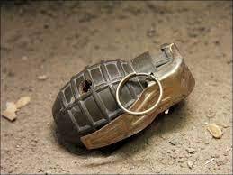 ڈی آئی خان، پولیس وین پر دستی بم حملہ 4 اہلکار  شہید  3 افراد  زخمی 