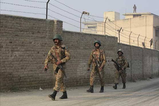 ڈی آئی خان میں پولیس موبائل پر حملہ اے ایس آئی شہید، 3 دہشتگرد ہلاک