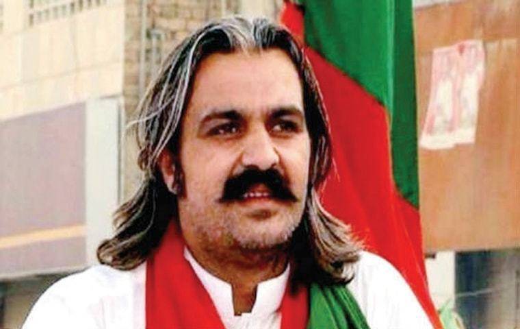  خیبر پختونخوا کے نامزد وزیراعلیٰ علی امین گنڈا پور کے وارنٹ گرفتاری جاری