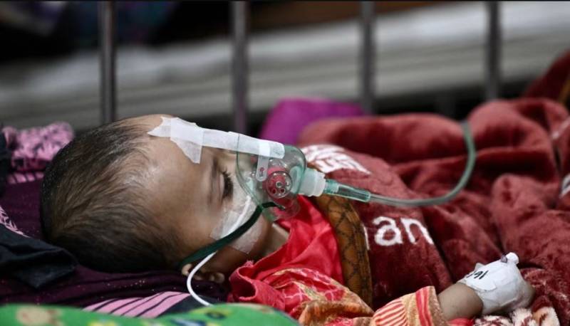 سردی کم ہونے کے باوجود نمونیا سے ہلاکتوں کا سلسلہ  اب بھی جاری، 24  گھنٹے میں 12 بچے جاں بحق