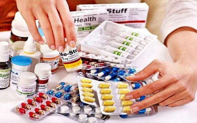 146 ادویات کی قیمتوں میں اضافہ، نگران حکومت کا نوٹیفکیشن چیلنج