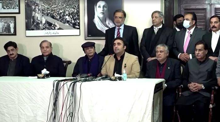 وفاقی حکومت 2 سال بعد ختم ہوجائے گی: سینئر رہنما پیپلز پارٹی 