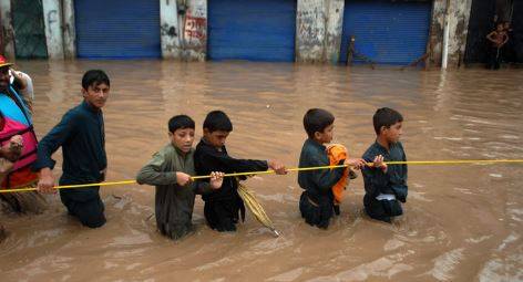  گوادر  آفت زدہ قرار ،نگراں صوبائی وزیرنے   سمری پر دستخط کردیے 