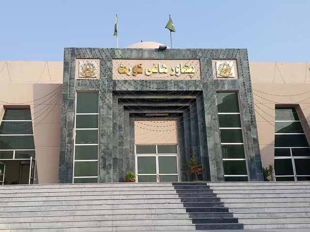  پشاور ہائیکور ٹ سے سنی اتحاد کونسل کو بڑا ریلیف مل گیا،عدالت نے مخصوص نشستوں پر  اراکین کو حلف اٹھانے سے روک دیا