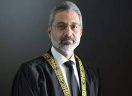 سندھ حکومت نے 75 لا افسران کی فوج بھرتی کی ہوئی ہے: چیف جسٹس
