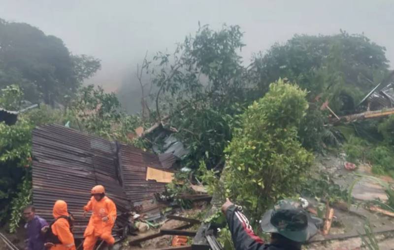  انڈونیشیا، سیلاب اور لینڈسلائیڈنگ سے 19 افراد ہلاک