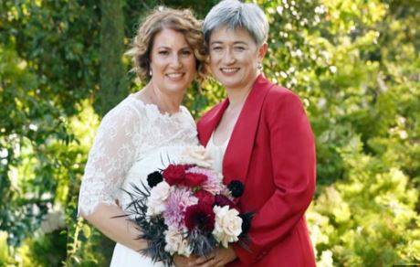 آسٹریلیا کی ہم جنس پرست وزیر خارجہ نے اپنی خاتون دوست سے شادی کرلی