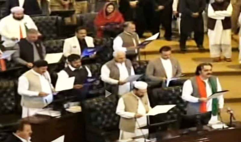سینیٹ انتخابات :خیبر پختونخوا حکومت کا اپوزیشن ارکان کی حلف برداری روکنے کا منصوبہ