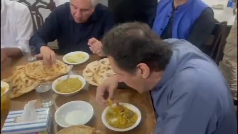 عمران خان 6 ماہ میں 35 لاکھ سے زائد کا کھانا کھا گئے: جیل حکام