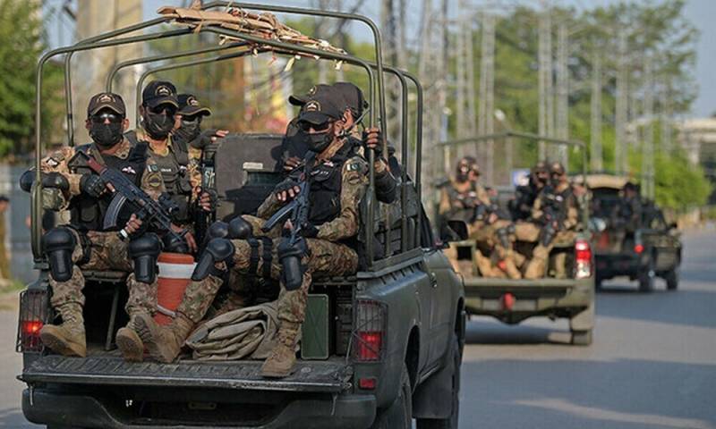 ڈی آئی خان میں سیکیورٹی فورسز کے قافلے پر خود کش حملہ، 2 جوان شہید