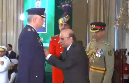 صدر مملکت نے فوجی افسران کو ہلال امتیاز ملٹری کے اعزازات سے نواز دیا