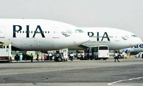 اسلام آباد سے کوئٹہ جانے والی پی آئی اے کی پرواز سے پرندہ ٹکراگیا، طیارہ گراؤنڈ 