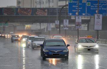 امارات میں شدید بارش کی نئی ایڈوائزری جاری،دبئی ایئرپورٹ پر فلائٹ  شیڈول بھی متاثر