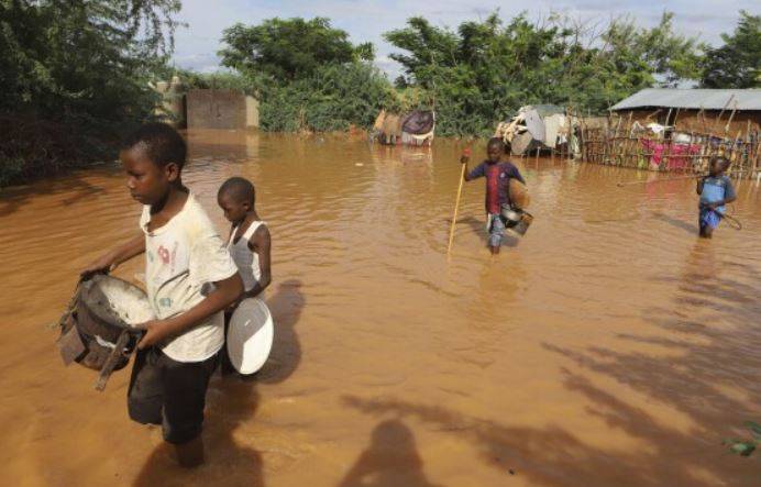 کینیا میں سیلاب سے ہلاکتوں کی تعداد 228 تک پہنچ گئی، نشیبی اور ساحلی علاقوں میں صورتحال مزید خراب ہونے کا خدشہ 