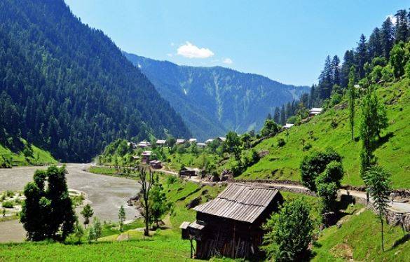 پاک بھارت کشیدگی کے اثرات: وادی نیلم سیاحوں سے خالی