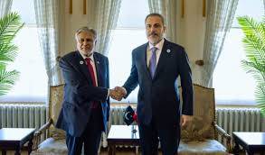 ترک وزیر خارجہ کا اسحاق ڈار سے رابطہ، بھارتی جارحیت پر اظہار یکجہتی