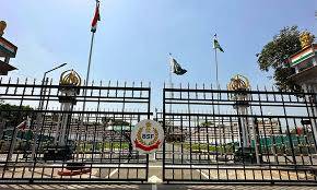 واہگہ اٹاری پوسٹ پر پاکستان اور بھارت کے درمیان ایک ایک قیدی کا تبادلہ 