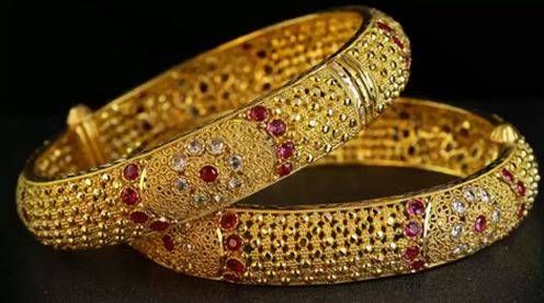 سونے کی قیمت میں نمایاں کمی، فی تولہ 2,600 روپے سستا