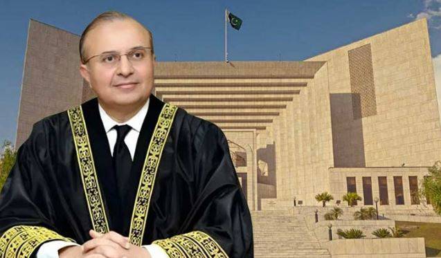 جسٹس منصور علی شاہ نے قائم مقام چیف جسٹس پاکستان کے عہدے کا حلف اٹھا لیا
