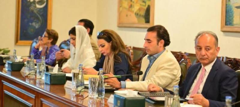 پاکستانی سفارتی وفد امریکہ کا دورہ مکمل کر کے برطانیہ پہنچ گیا، عالمی سطح پر کشمیر کا مقدمہ پیش