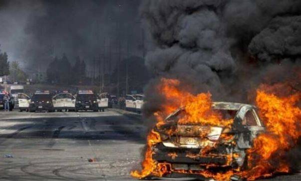 ٹرمپ انتظامیہ کا کریک ڈاؤن، لاس اینجلس میں مظاہرے پرتشدد ہو گئے