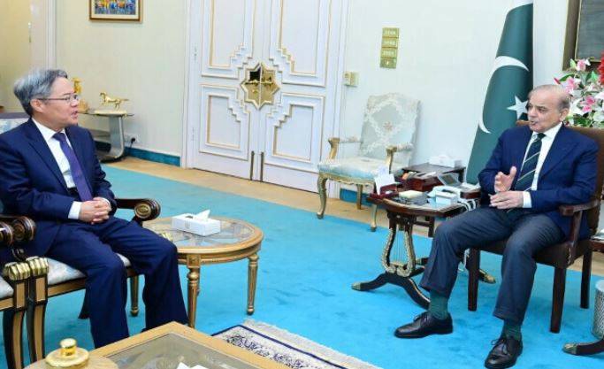وزیراعظم شہباز شریف کی چینی سفیر سے ملاقات، پاک چین تعلقات کو نئی بلندیوں پر لے جانے پر زور