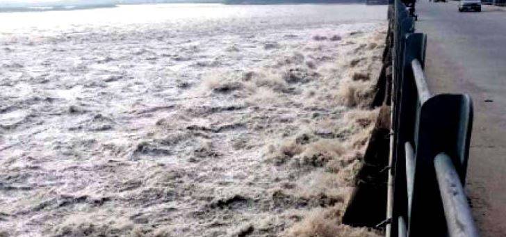 گڈو بیراج پر درمیانے درجے کا سیلاب، پانی کی سطح میں مسلسل اضافہ